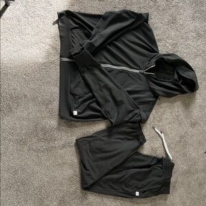 Vuori Halo Zip-Up Hoodie & Jogger Set - Kale 🥬 Like New!